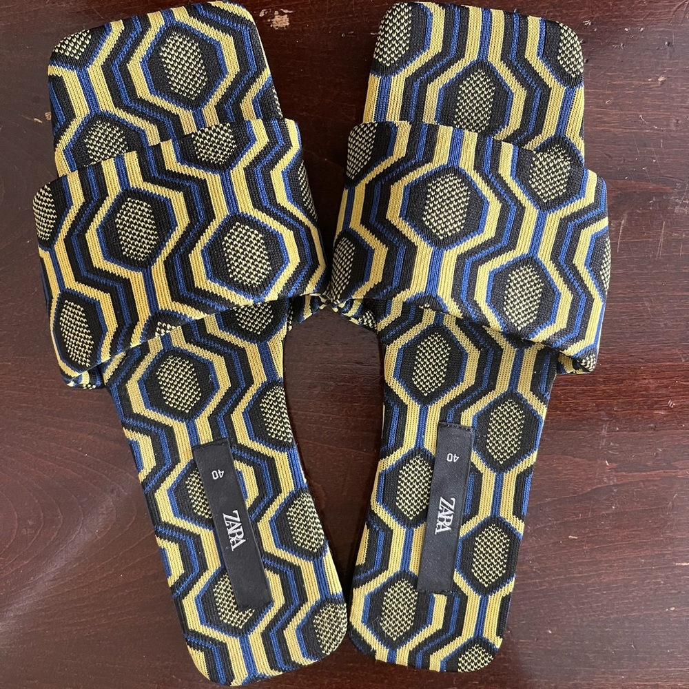 Zara Slides